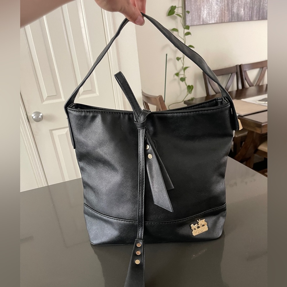 Coach Vintage Black Leather Shoulder Bag